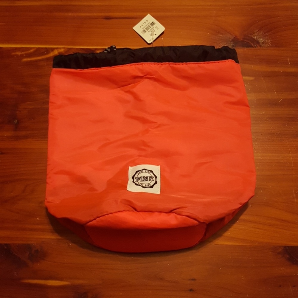 NWT VS Pink toiletries bag